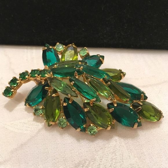 Vintage Shades Of Green Rhinestone Brooch - Picture 4 of 6